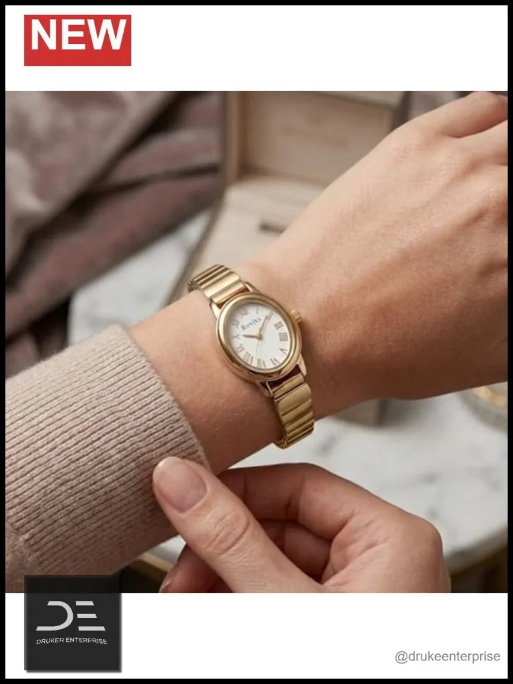 Vintage Oval Analog Quartz Watch with Stainless Steel Expansion Band, Roman